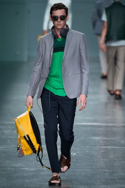 Look 23